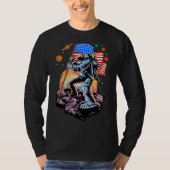 Astronaut auf der Mondusa-Flagge T-Shirt (Vorderseite)