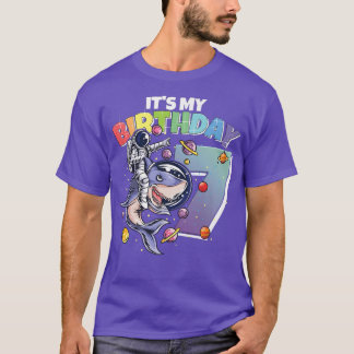 Astronaut auf Shark 7. Geburtstag Junge Mädchen 7  T-Shirt