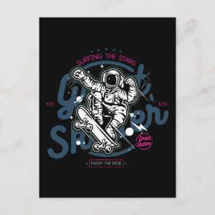 Astronaut auf Skateboard Surfen durch die Sterne Postkarte