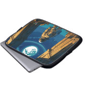 Astronaut Beneath the Celestial Gate Laptopschutzhülle (Vorne Knopf)