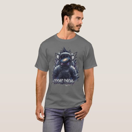 Astronaut Dark Galaxy Mystic Enigma Design T-Shirt (Vorne ganz)