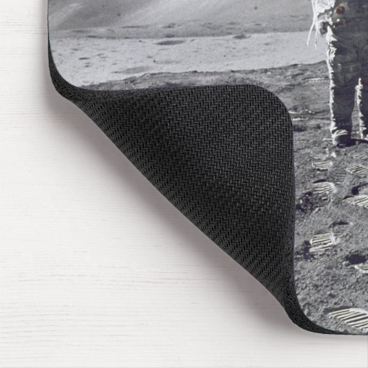 Astronaut David Scott begrüßt Flagge Mousepad (Ecke)