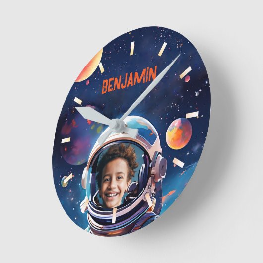 Astronaut Deep Space Sky Planets Kids Photo Gift  Runde Wanduhr (Winkel)