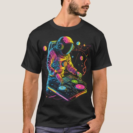 Astronaut DJ Djing im Raum EDM Cool Graphic T-Shirt (Vorderseite)