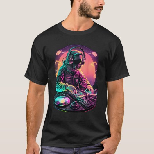 Astronaut DJ, DJing in Space, EDM cool Graphic T-Shirt (Vorderseite)
