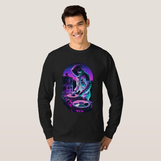 Astronaut DJ DJing in Space EDM cool Graphic Vapor T-Shirt (Vorne ganz)