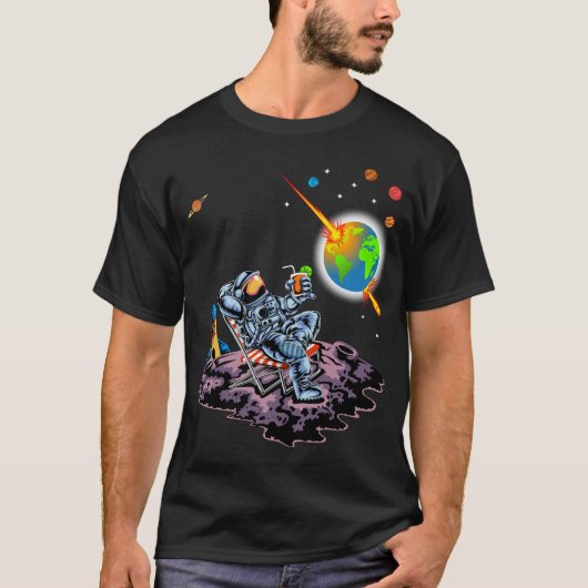 Astronaut entspannt auf dem Mond T-Shirt (Vorderseite)