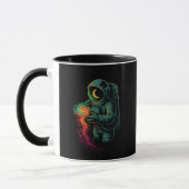 Astronaut hält eine kosmische Spirale Tasse (Links)
