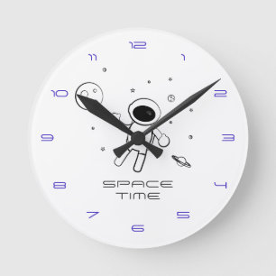 Astronaut im All - Skizzierte Kunst in Schwarz und Runde Wanduhr