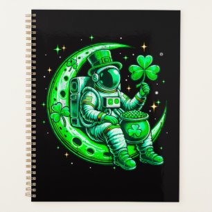 Astronaut im Mond Raum St. Patrick's Day Planer