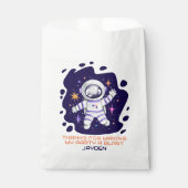 Astronaut im Weltraum mit Sternen zum ersten Gebur Geschenktütchen (Vorderseite)
