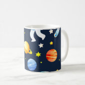 Astronaut im Weltraum Planeten und Raketen Muster Kaffeetasse (VorderseiteRechts)