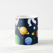 Astronaut im Weltraum Planeten und Raketen Muster Kaffeetasse (Mittel)