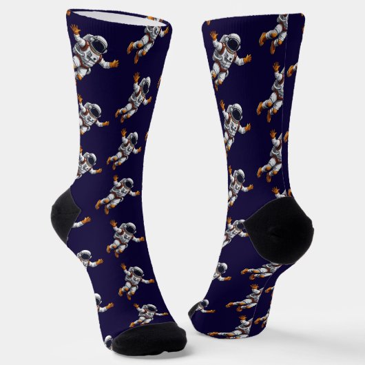 Astronaut im Weltraum Socken (Gewinkelt)