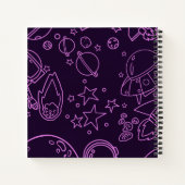 Astronaut im WeltraumNotebook Notizblock (Rückseite)