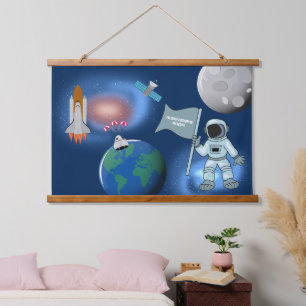 Astronaut in der Weltraumgalaxie Personalisierter Wandteppich Mit Holzrahmen