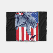 Astronaut malt US-Flagge Fleecedecke (Vorderseite (Horizontal))