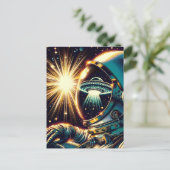 Astronaut mit einem Spiegelbild eines UFO Postkarte (Stehend Vorderseite)