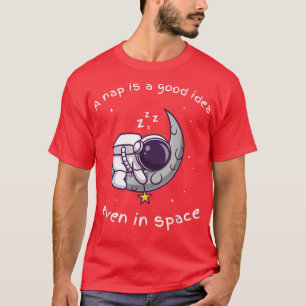 Astronaut-Nickerchen im Mond T-Shirt