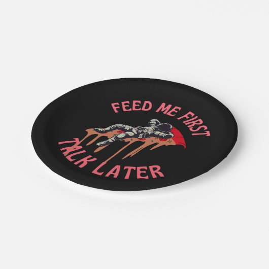 Astronaut Pizza Space Funny Pappteller (Schrägansicht)