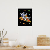 Astronaut Riding Pizza Slice Poster (Küche)