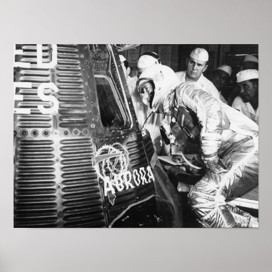Astronaut Scott Carpenter inspiziert Aurora 7 Poster (Vorne)