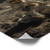 Astronaut sitzt auf dem Mond Poster (Ecke)