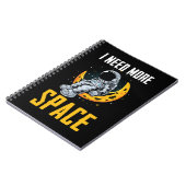 Astronaut sitzt Moon Space Spaß Notizblock (Linke Seite)