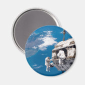 Astronaut Space Walk über der Erde Magnet (Vorderseite/Rückseite)