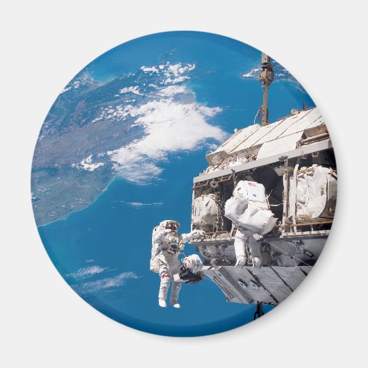 Astronaut Space Walk über der Erde Magnet (Vorne)