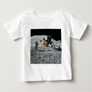 Astronaut und Apollo Moon Mission unter amerikanis Baby T-shirt