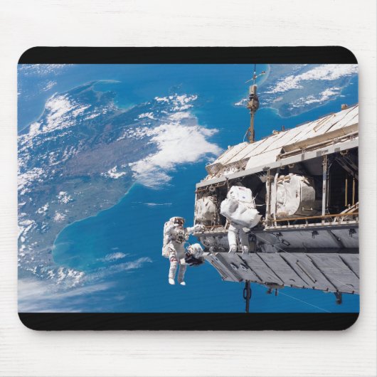 Astronaut-Weltraum über der Erde Mousepad (Vorne)