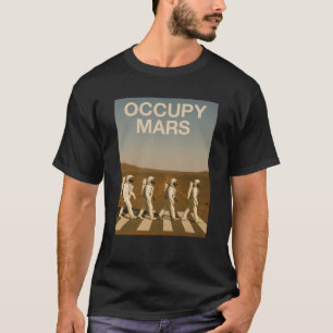 Astronauten, die auf dem Mars laufen, besetzen Mar T-Shirt