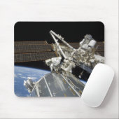 Astronauten erfüllen eine Reihe von Aufgaben Mousepad (Mit Mouse)