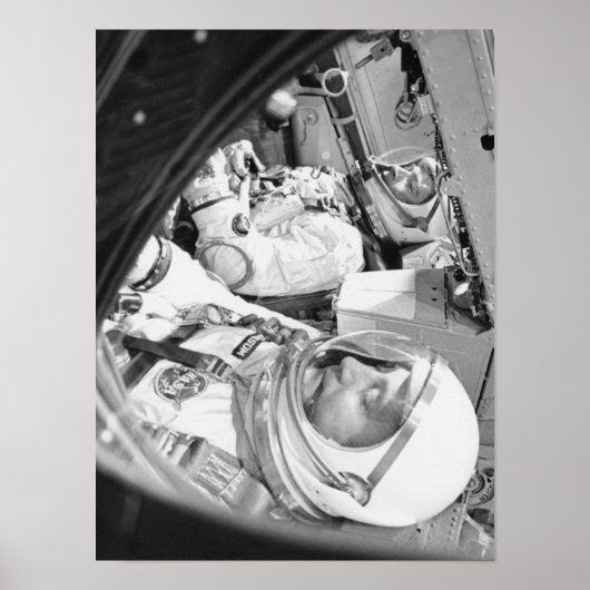 Astronauten im Innern von Gemini 3 Poster (Vorne)