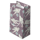 Astronauten im Raum-Muster Kleine Geschenktüte (Rückseite Schrägansicht)