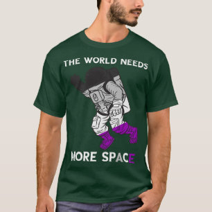 Astronauten in der Welt brauchen mehr Raum als all T-Shirt