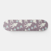 Astronauten Raumplaneten Lila blaues Muster Skateboard (Horizontal)