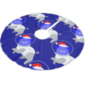 Astronautenhund hässlich Weihnachtssanta Polyester Weihnachtsbaumdecke (Schrägansicht)