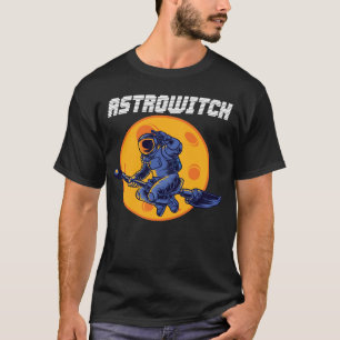 Astronautin Hexe fliegt über den Mond T-Shirt