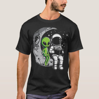 Astronautin liest Buch zu Alien Moon Space Frauen  T-Shirt