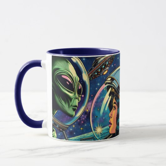 Astronautin trifft extraterrestrische Alien Tasse (Links)