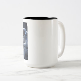 Astronauts Having Some Coffee Zweifarbige Tasse