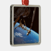 Astronuats Gehen Silbernes Ornament (Rechts)