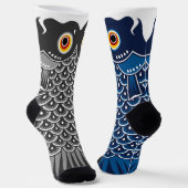 Asymmetrical Black and Blue Koinobori Carp Socken (Gewinkelt)
