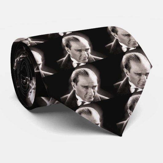Atatürk Krawatte (Gerollt)