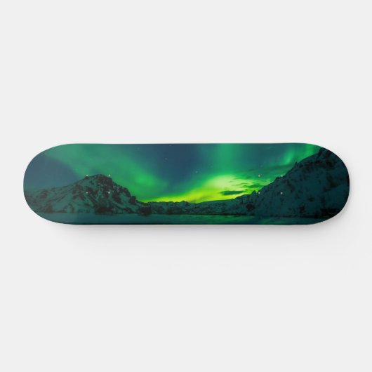 Atemberaubend grünes Aurora Skateboard (Horizontal)