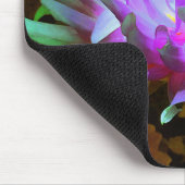 Atemberaubend Magenta und Lime Green Cactus Dahlia Mousepad (Ecke)