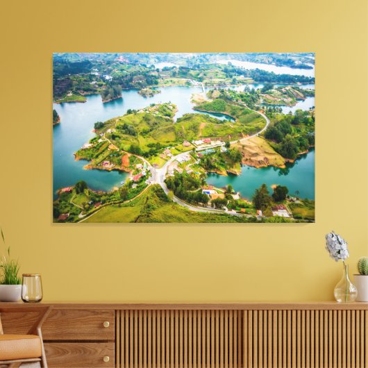 Atemberaubende Aussicht auf Guatape Antioquia Sonn Leinwanddruck (Insitu (Wohnzimmer))