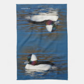 Atemberaubende Bufflehead-Ente am Teich Geschirrtuch (Vertikal)